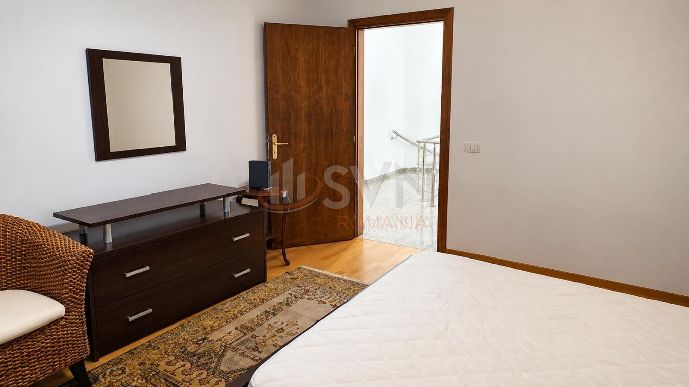 Apartament, 3 camere Bucuresti/Primaverii