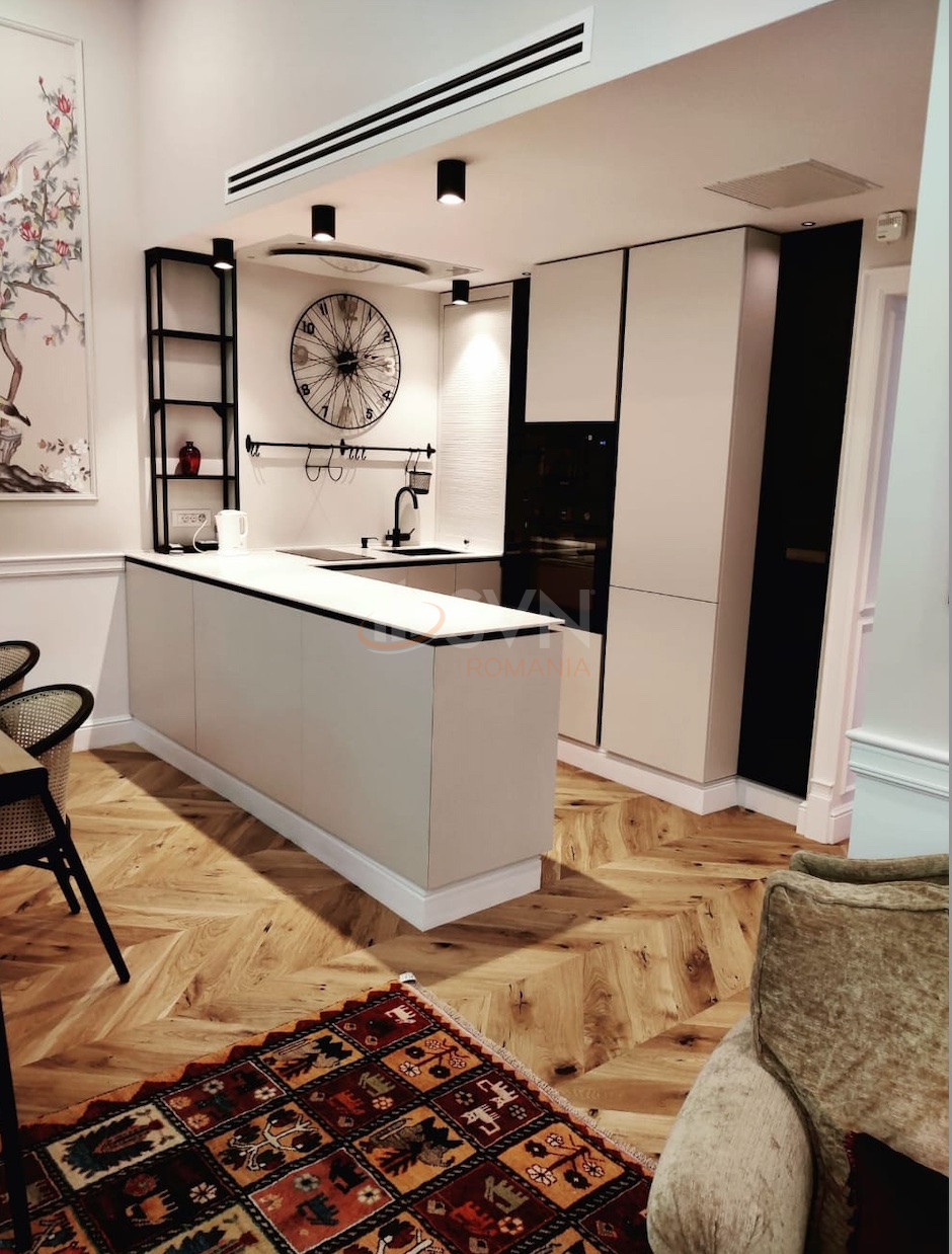 Apartament, 3 camere Bucuresti/Primaverii
