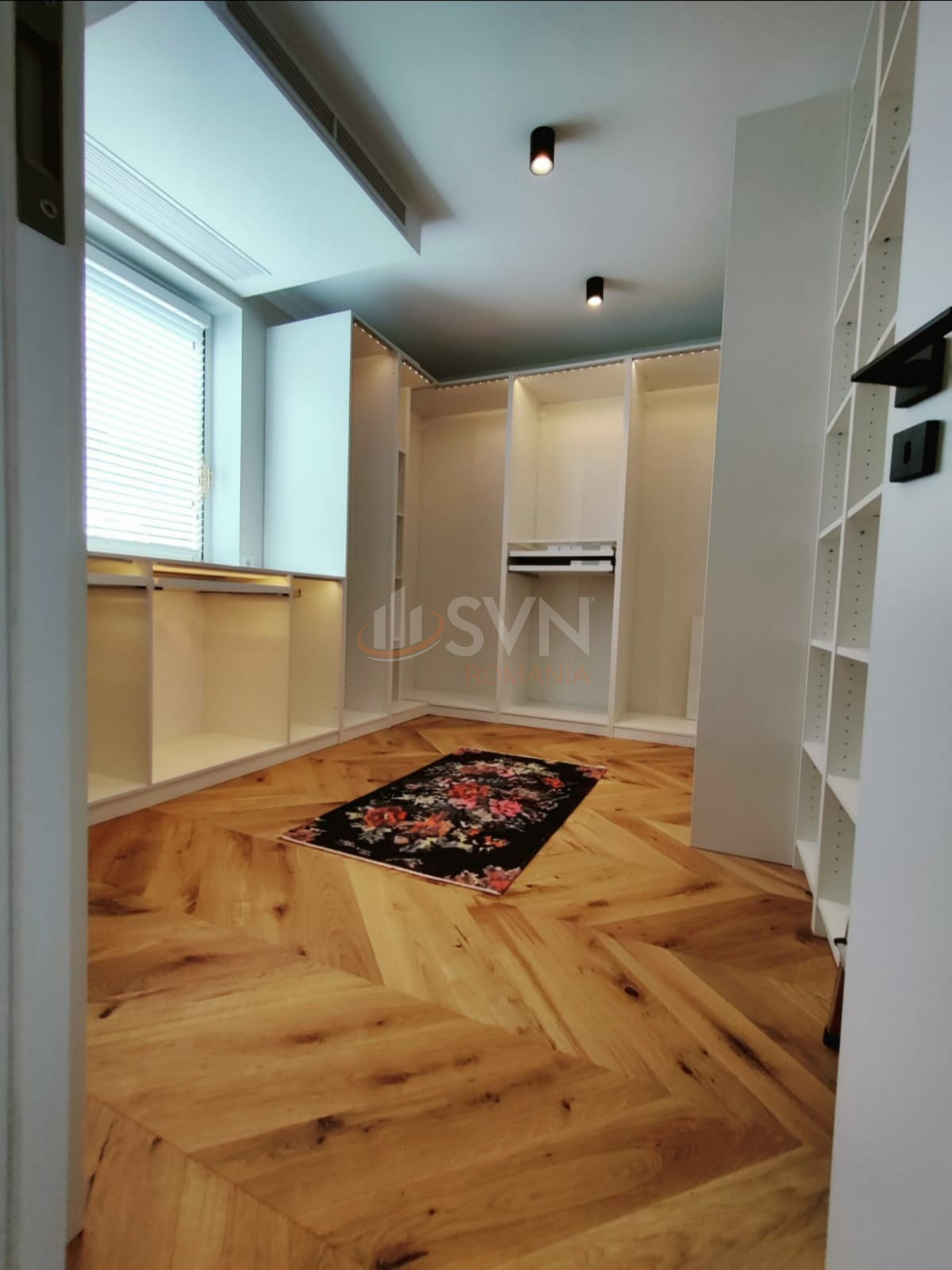 Apartament, 3 camere Bucuresti/Primaverii