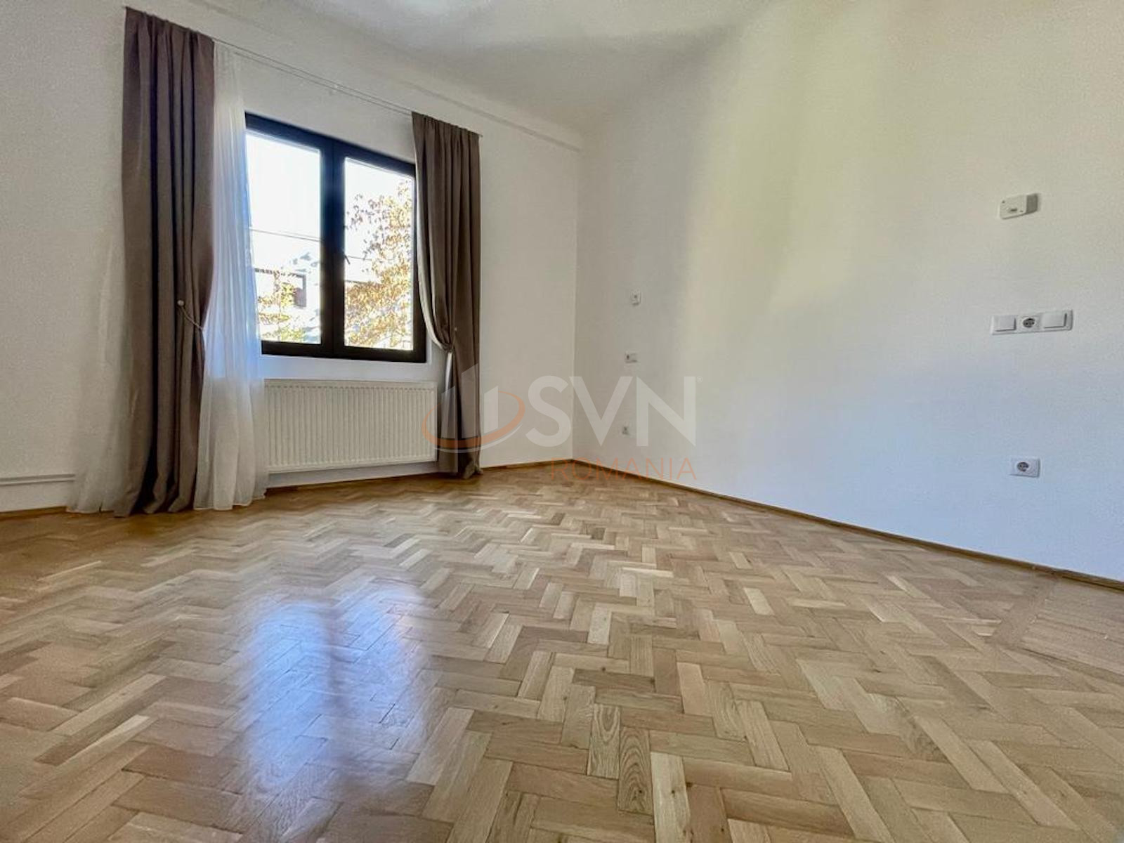 Apartament, 3 camere Bucuresti/Primaverii