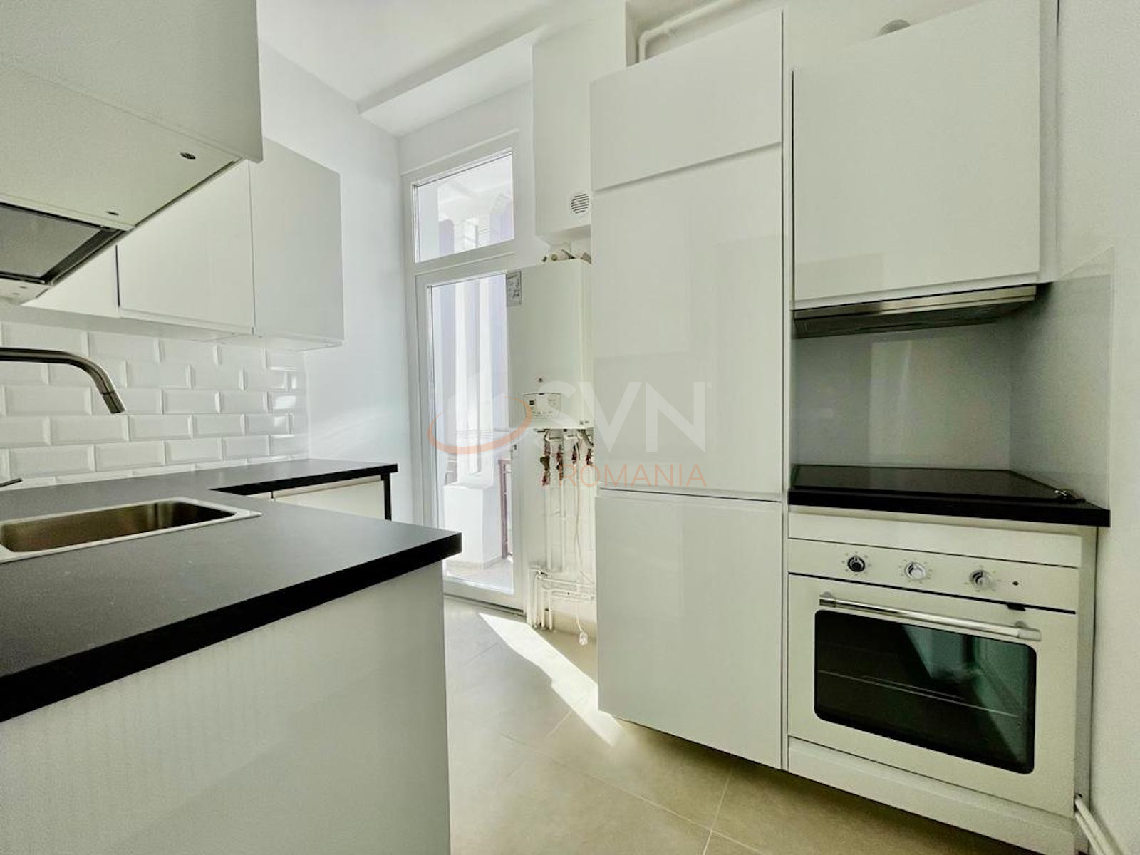 Apartament, 3 camere Bucuresti/Primaverii