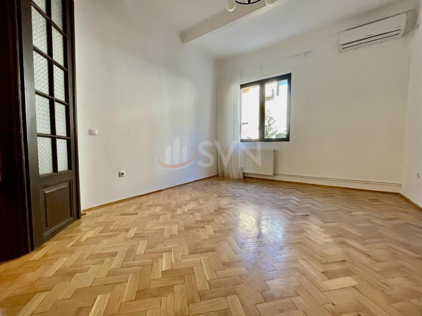 Apartament, 3 camere Bucuresti/Primaverii