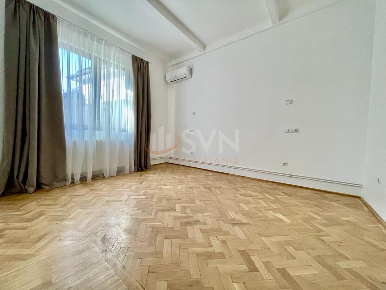 Apartament, 3 camere Bucuresti/Primaverii