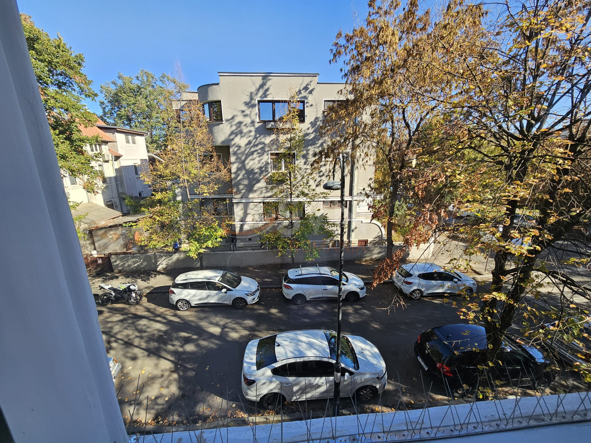 Apartament, 3 camere Bucuresti/Primaverii