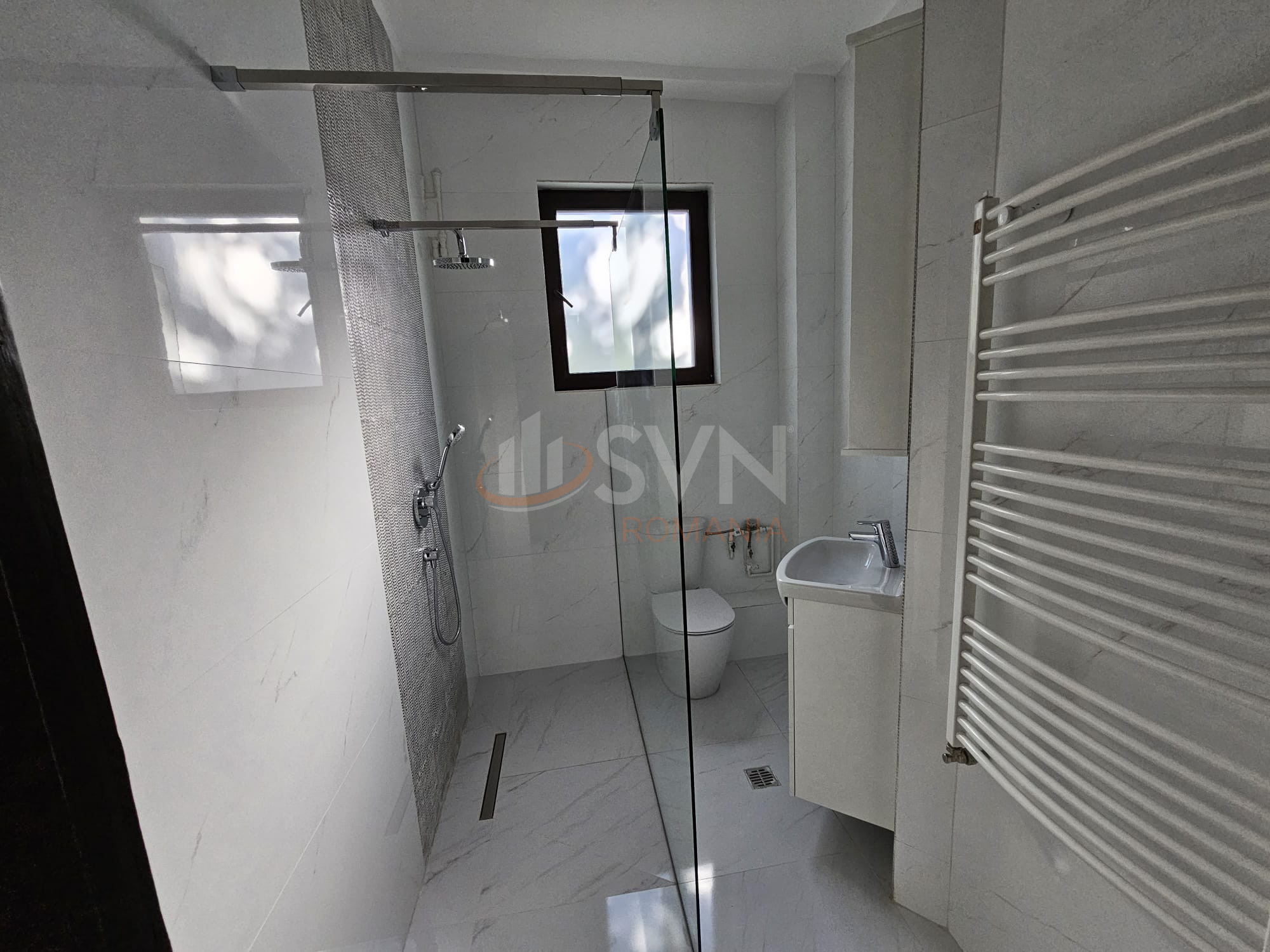 Apartament, 3 camere Bucuresti/Primaverii