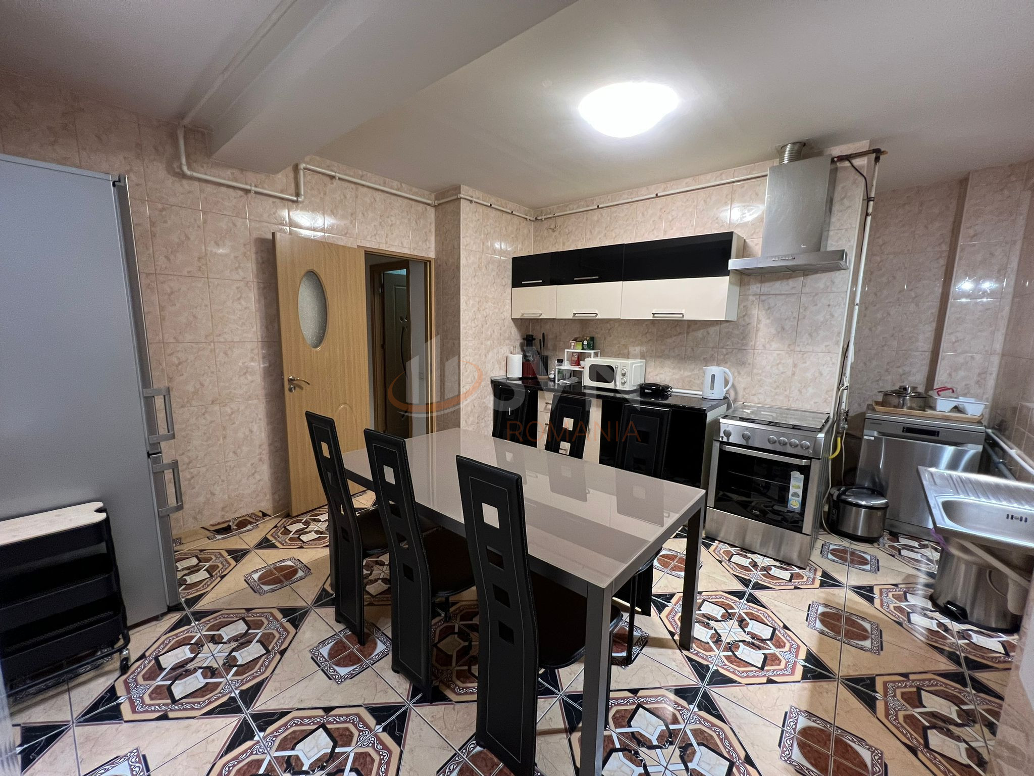 Apartament, 3 camere Bucuresti/Piata Unirii (s4)