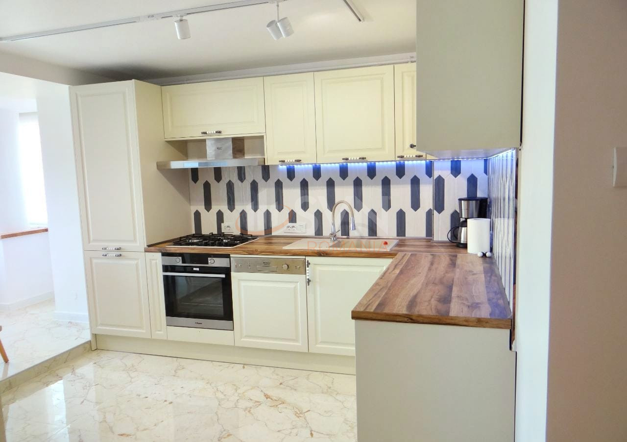 Apartament, 3 camere Bucuresti/Decebal