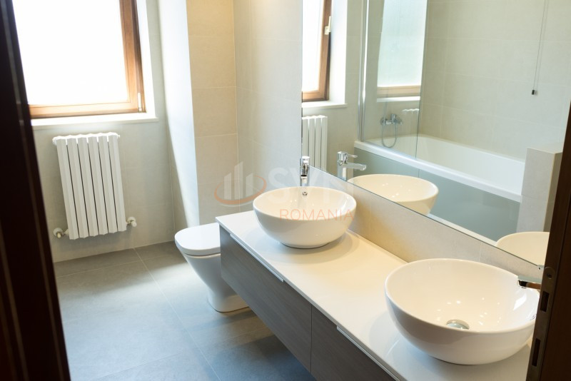 Apartament, 3 camere Bucuresti/Primaverii