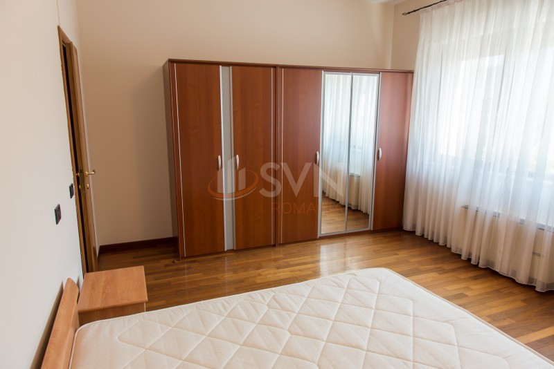 Apartament, 3 camere Bucuresti/Primaverii