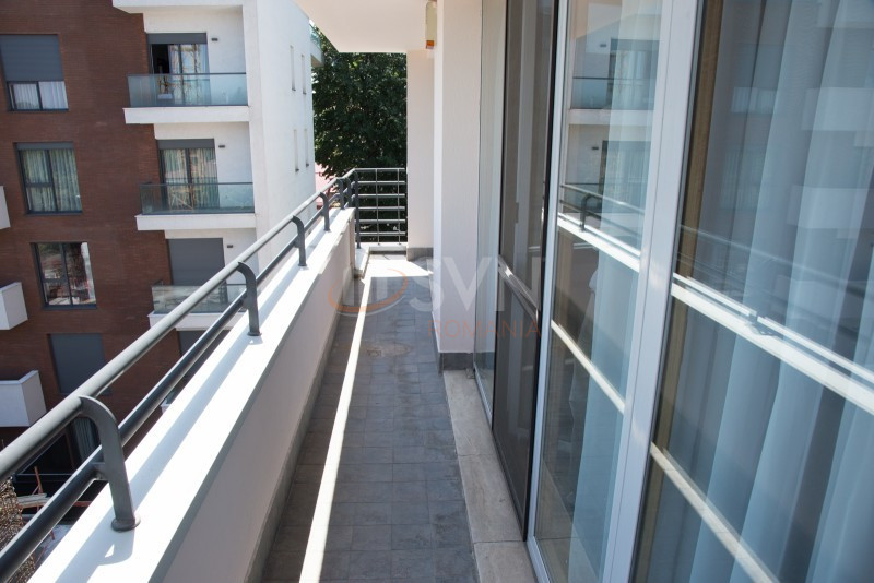 Apartament, 3 camere Bucuresti/Primaverii