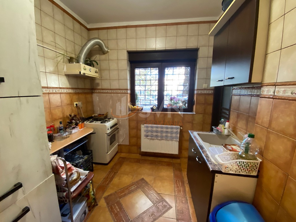 Apartament, 3 camere Bucuresti/Primaverii