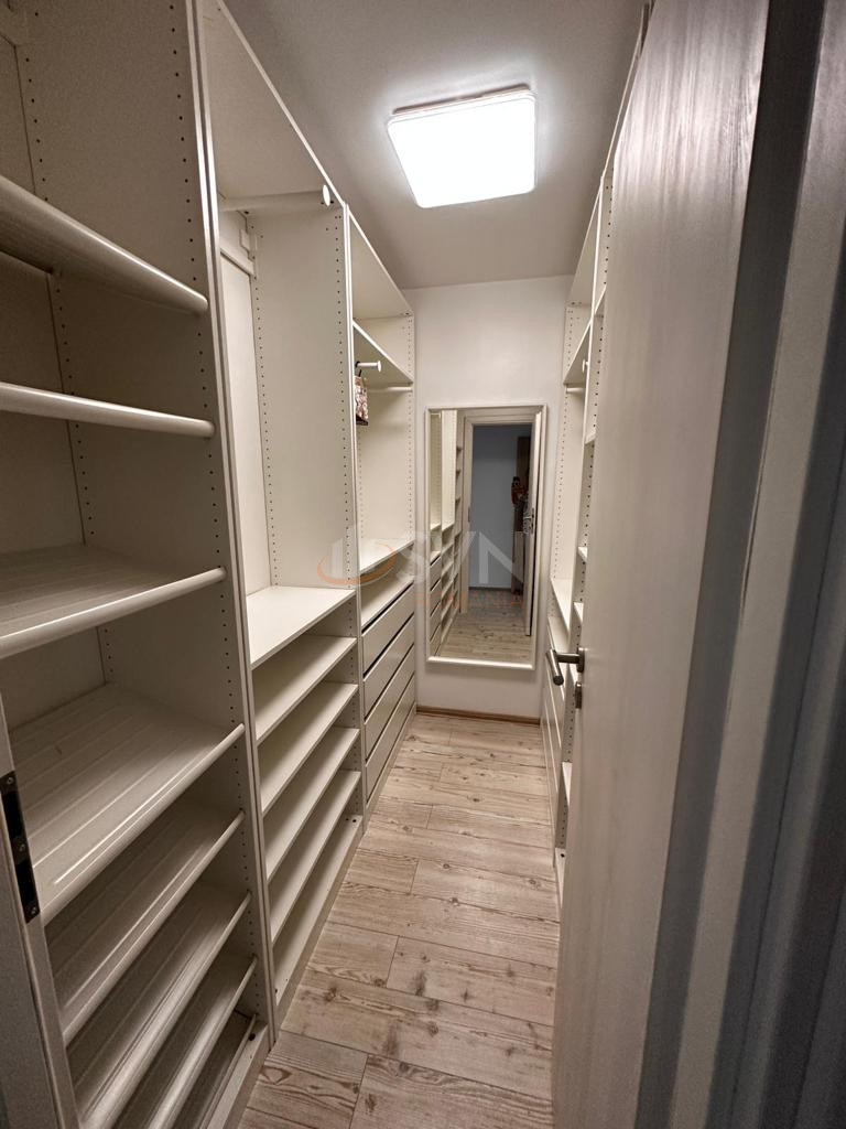 Apartament, 3 camere Bucuresti/Decebal