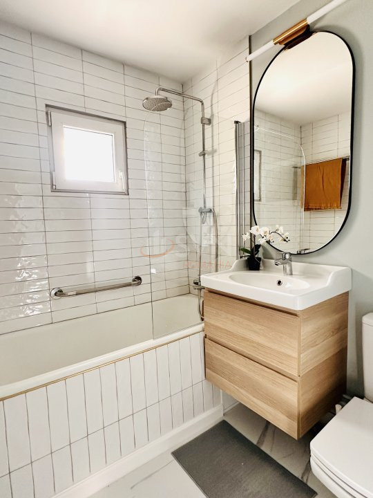 Apartament, 3 camere Bucuresti/Piata Victoriei