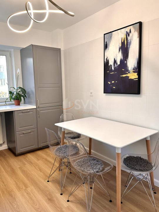 Apartament, 3 camere Bucuresti/Piata Victoriei
