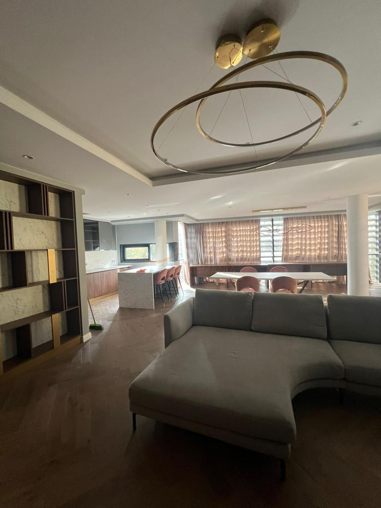 Apartament, 3 camere Bucuresti/Herastrau