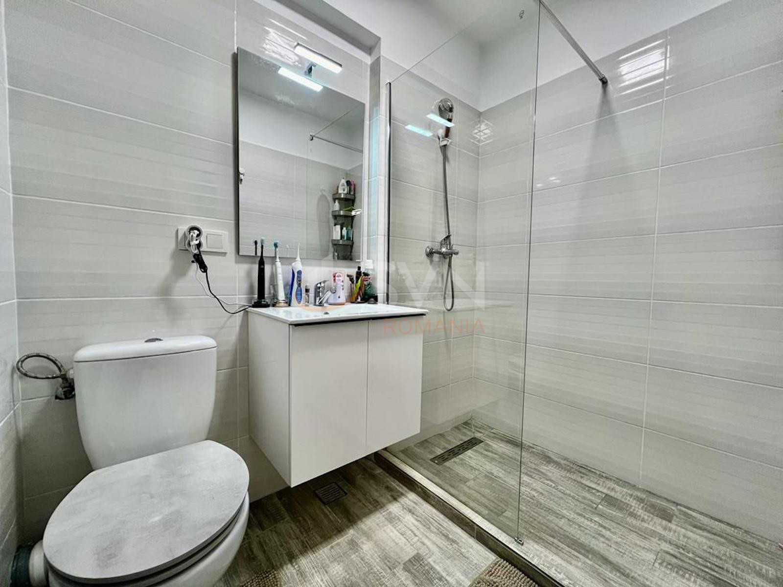 Apartament, 3 camere Bucuresti/Titan