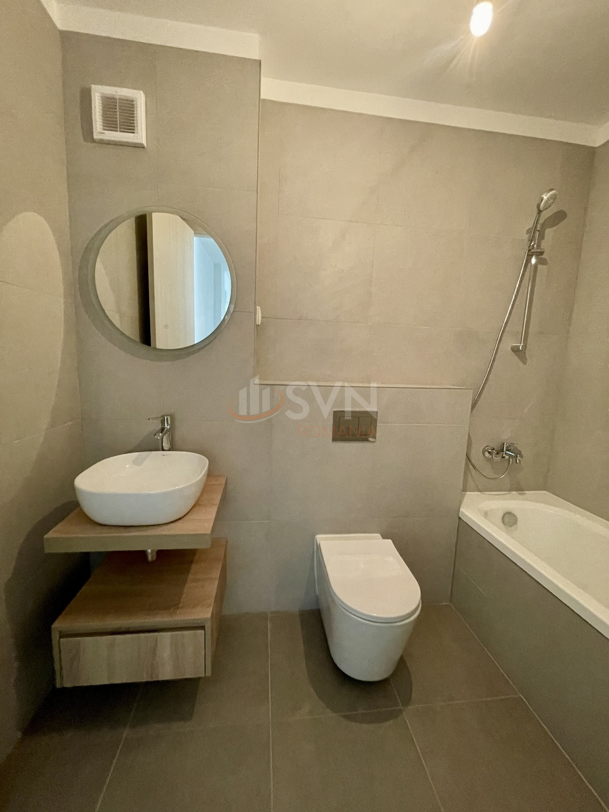 Apartament, 3 camere Bucuresti/1 Mai