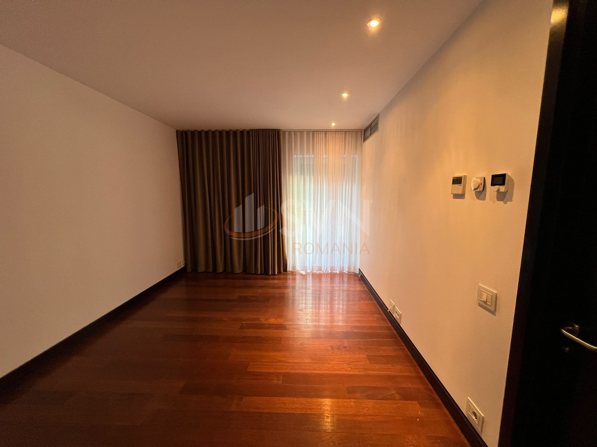 Apartament, 3 camere Bucuresti/Arcul De Triumf