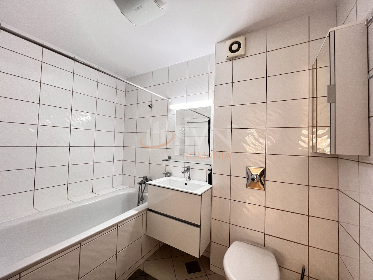 Apartament, 3 camere Bucuresti/Primaverii