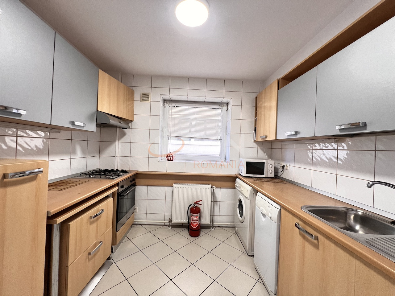 Apartament, 3 camere Bucuresti/Primaverii