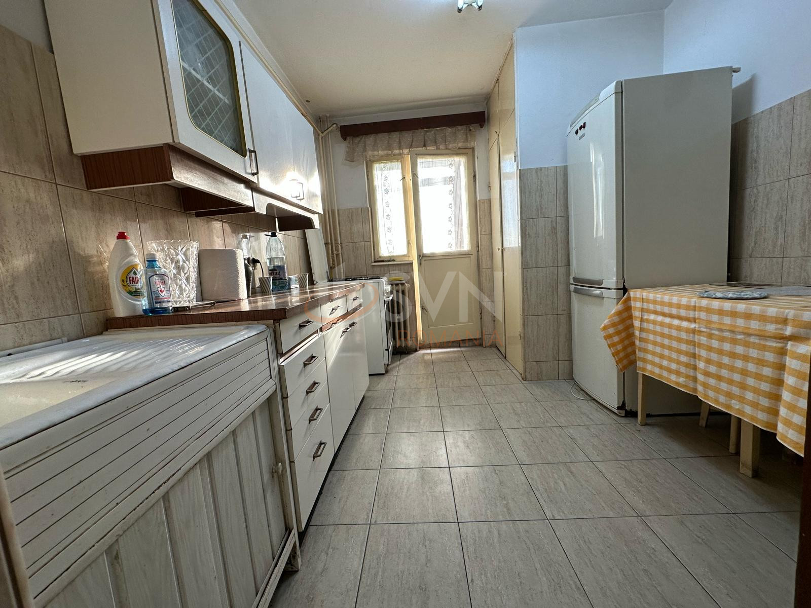 Apartament, 3 camere Prahova/Republicii