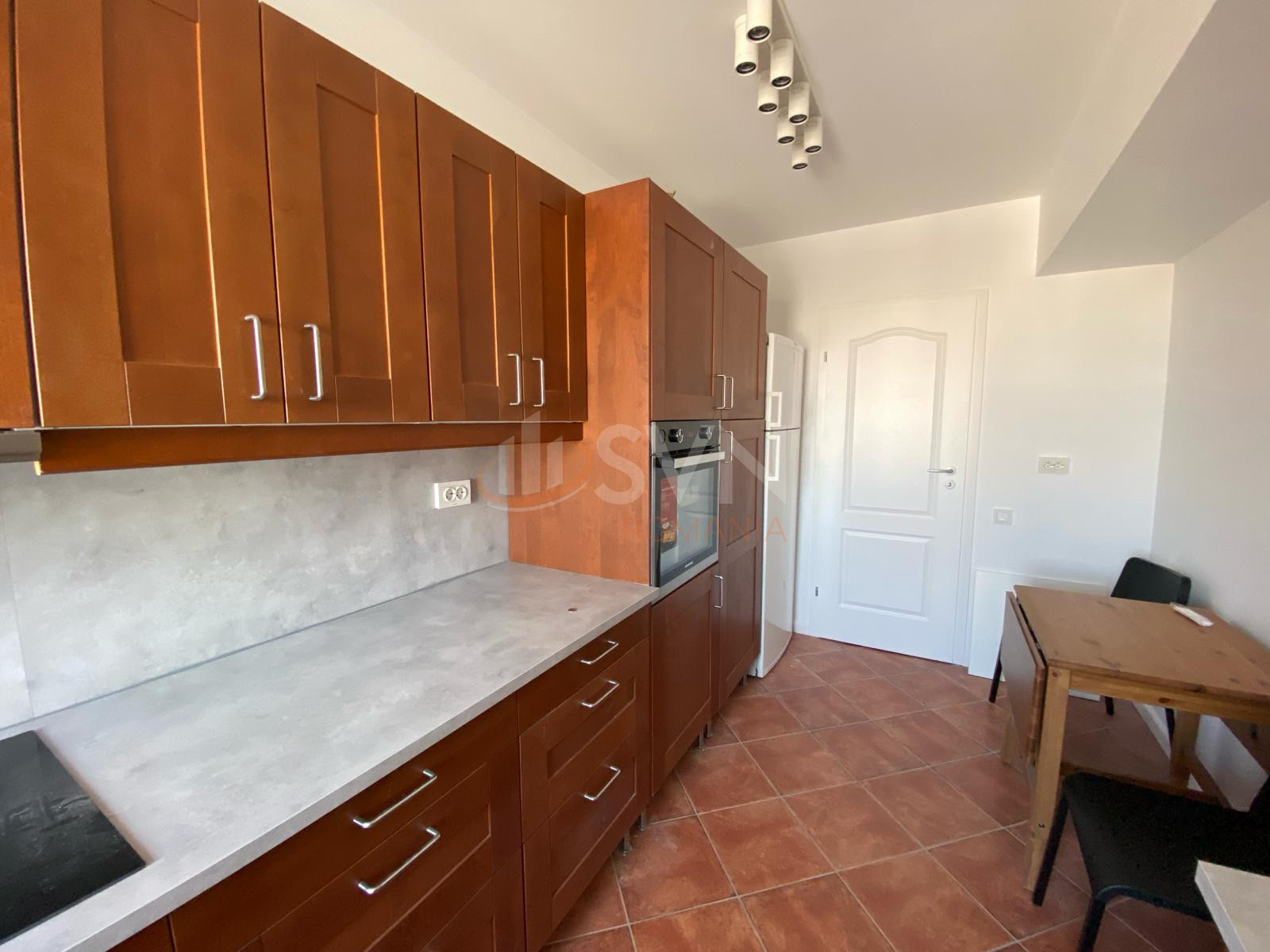 Apartament, 3 camere Bucuresti/Alba Iulia