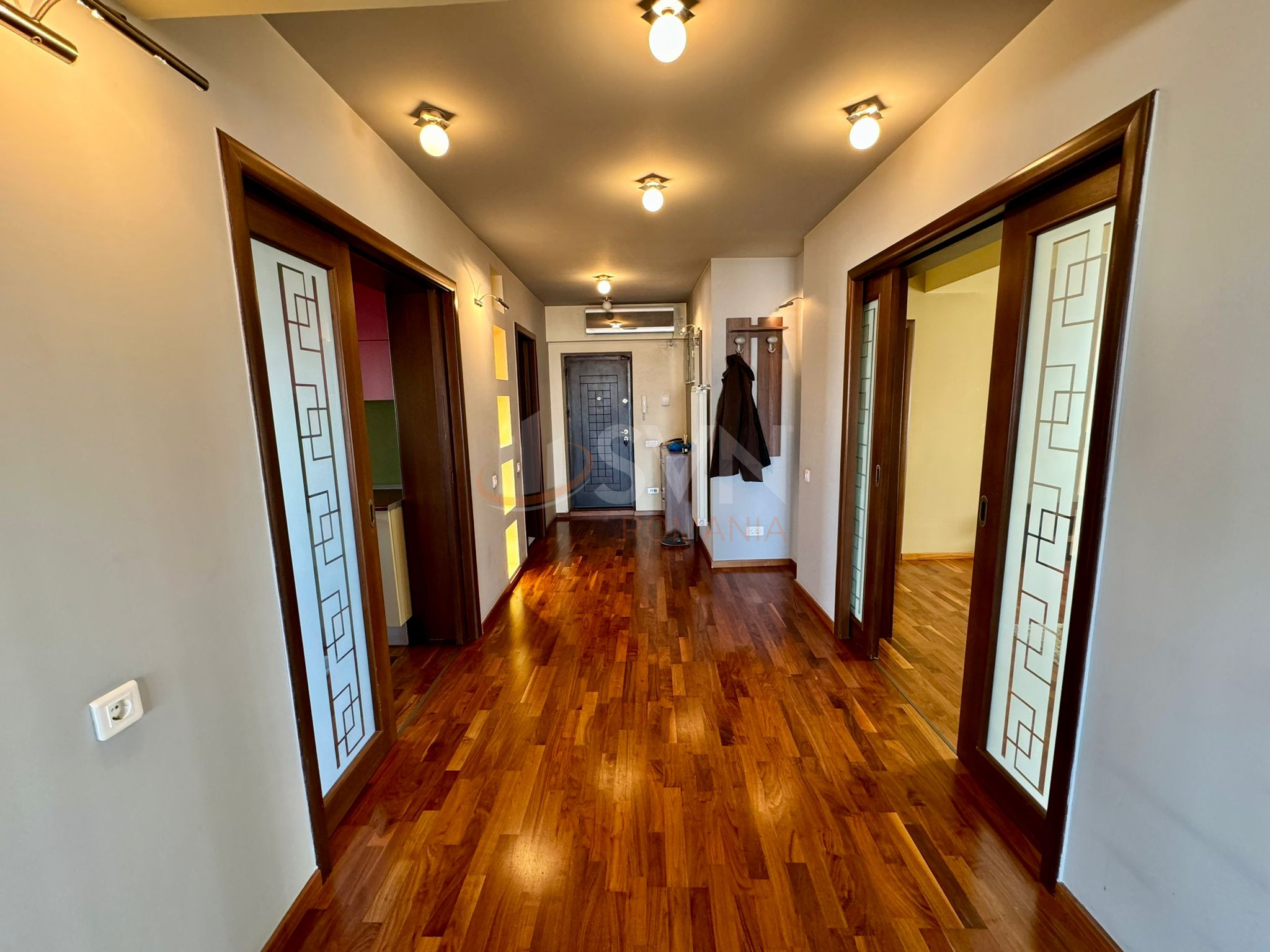 Apartament, 3 camere Bucuresti/Dacia