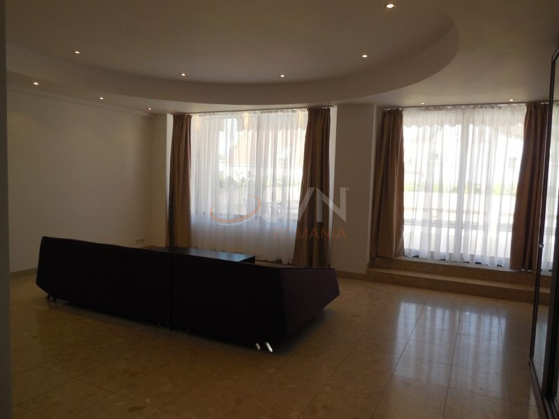Apartament, 3 camere Bucuresti/Primaverii