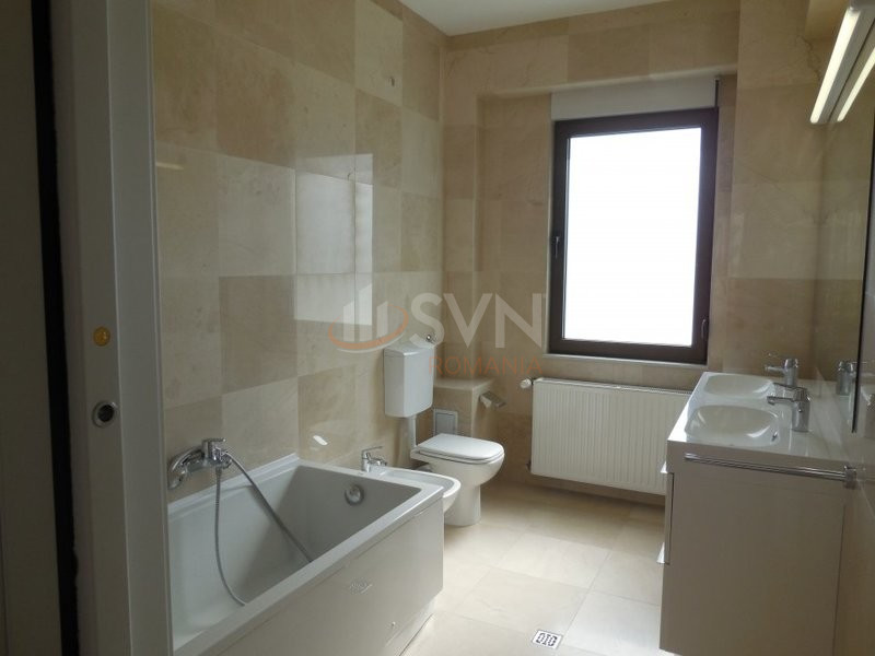 Apartament, 3 camere Bucuresti/Primaverii