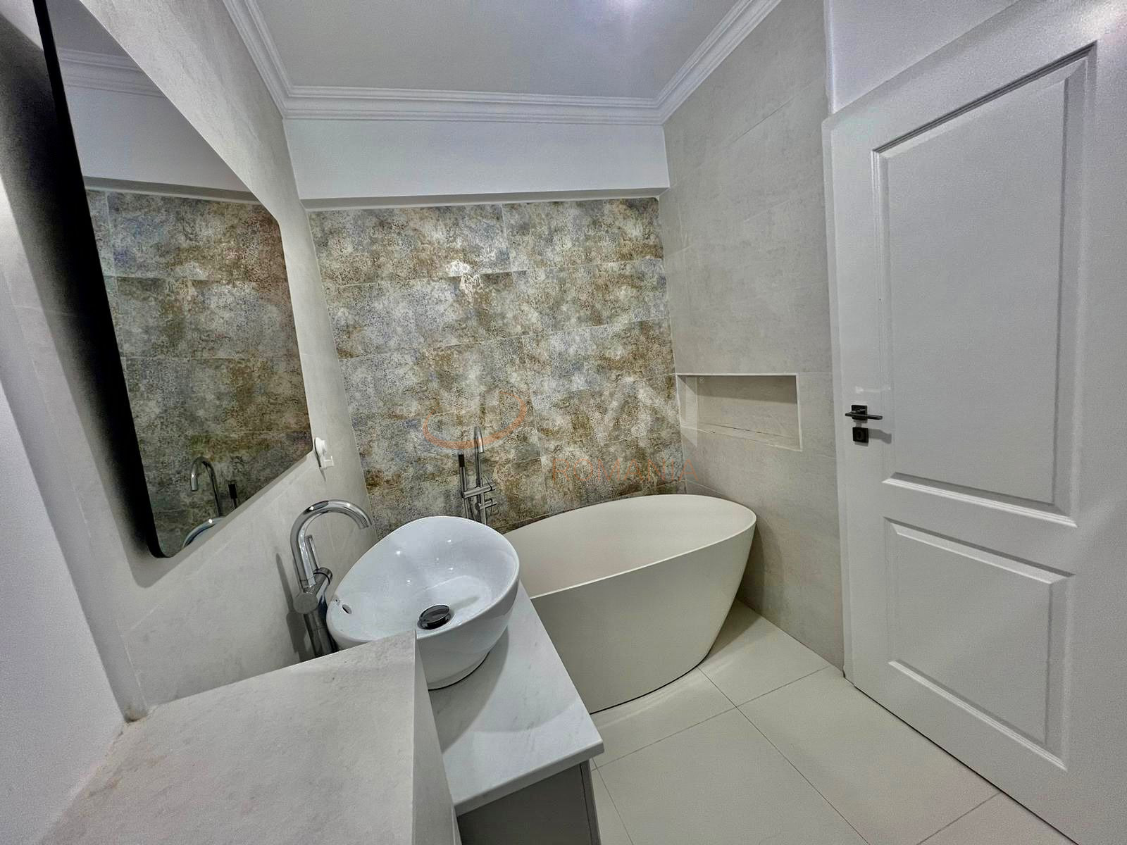 Apartament, 3 camere Bucuresti/Brancoveanu