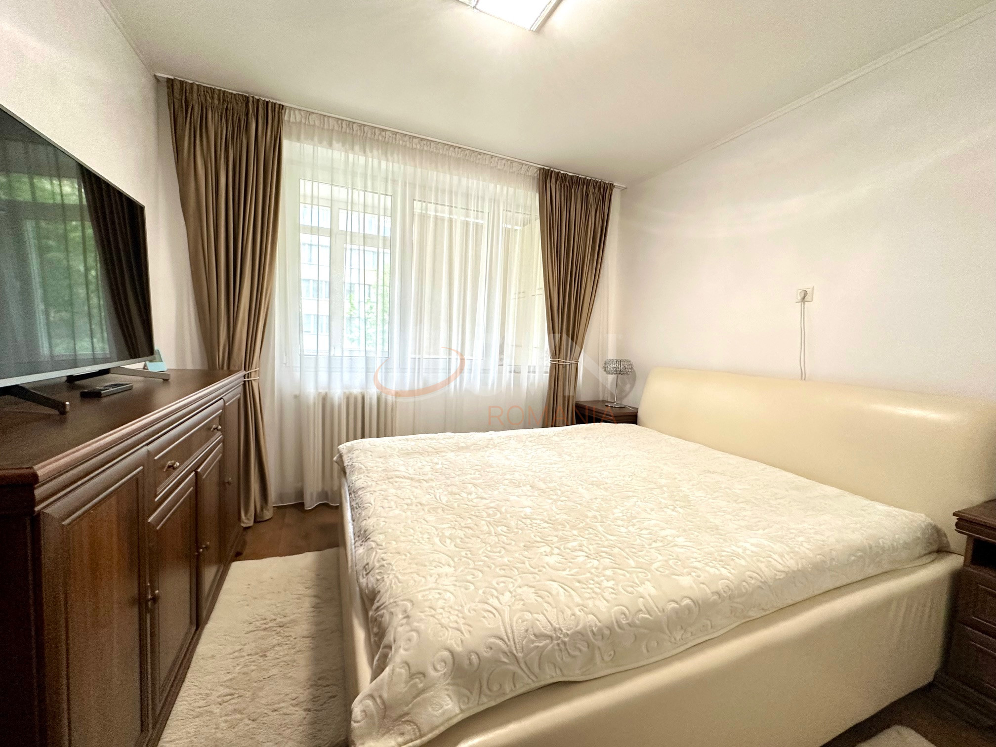 Apartament, 3 camere Bucuresti/Vatra Luminoasa