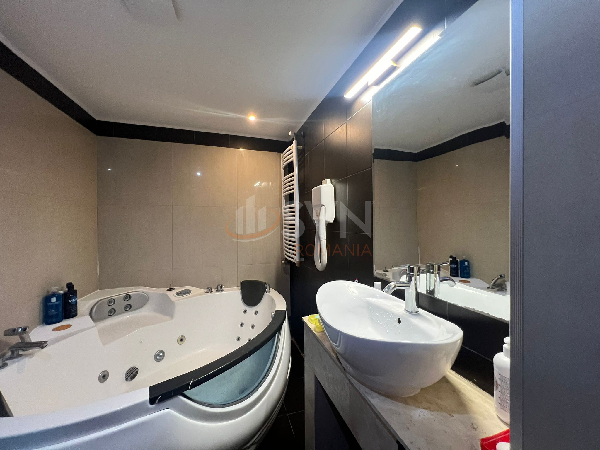 Apartament, 3 camere Bucuresti/Herastrau