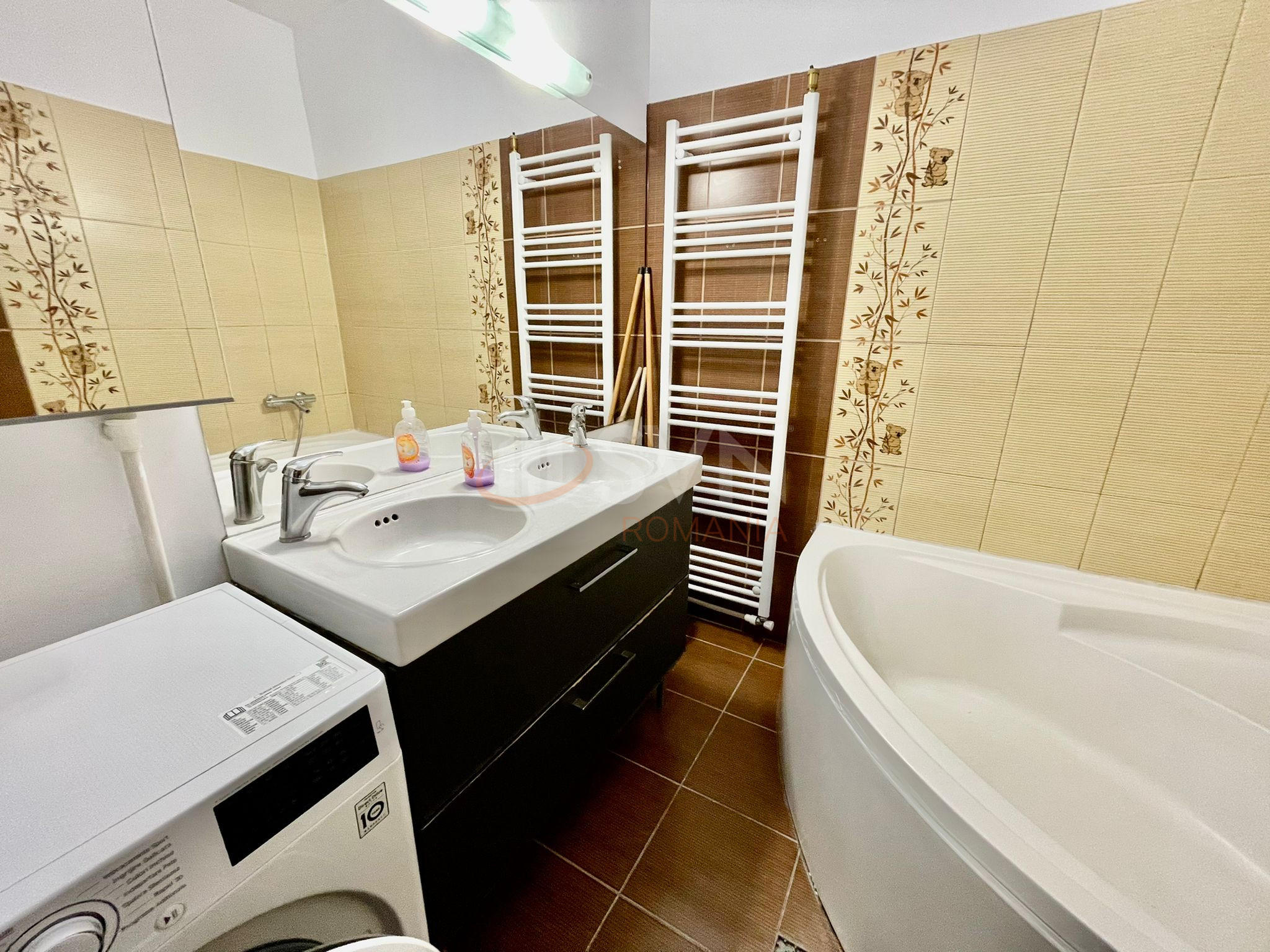 Apartament, 3 camere Ilfov/Rosu