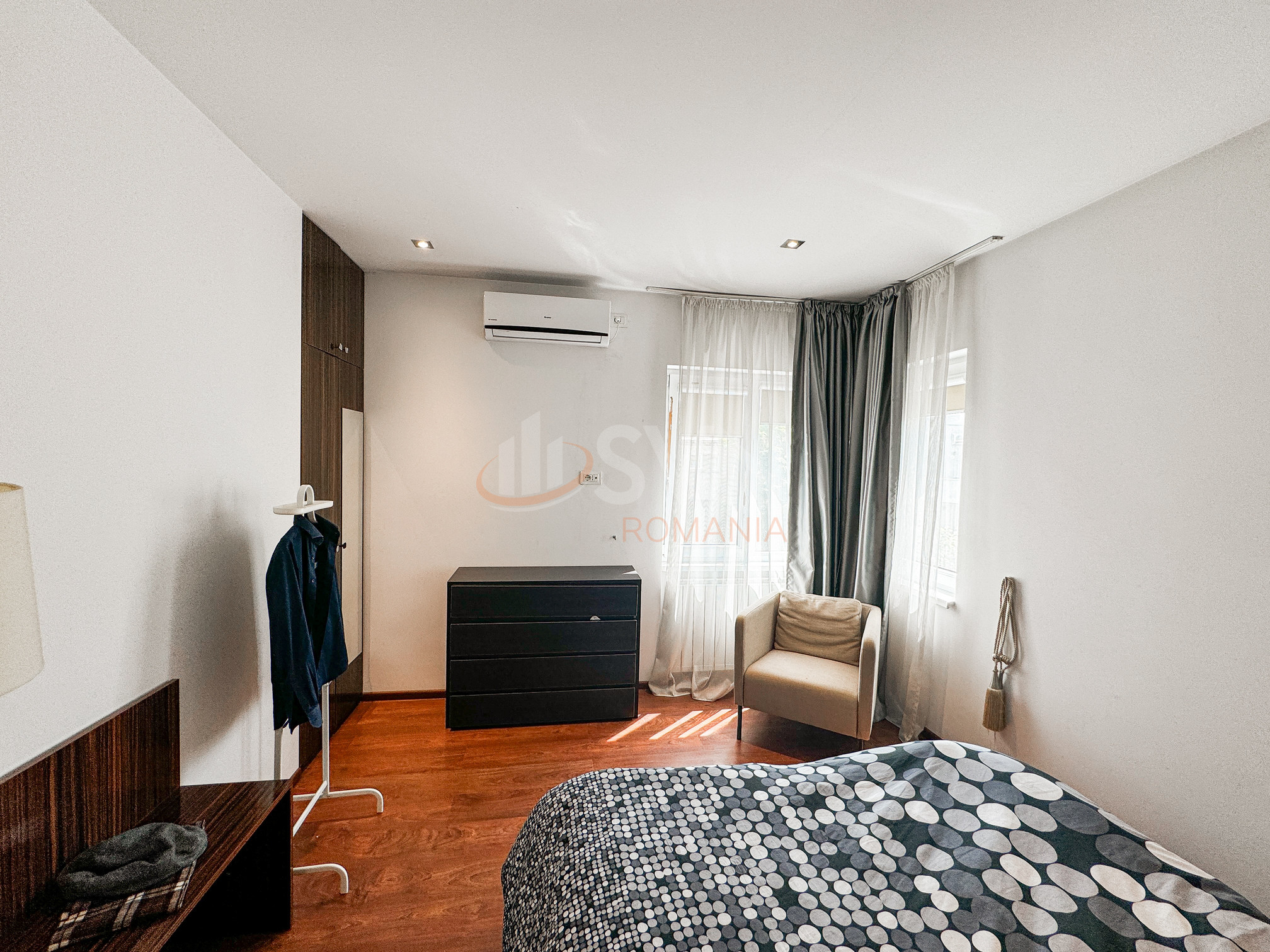 Apartament, 3 camere Bucuresti/Romana