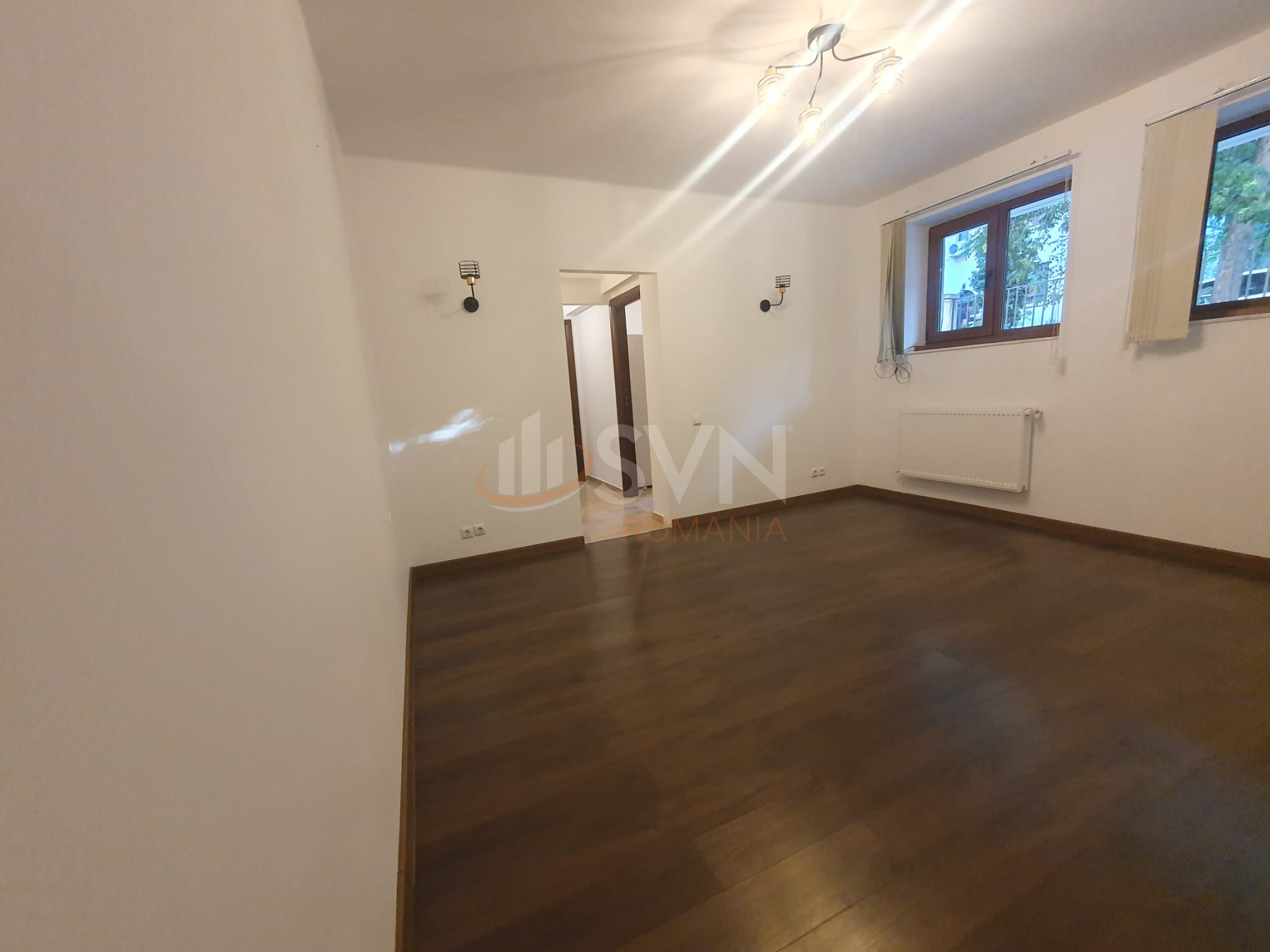 Apartament, 3 camere Bucuresti/Piata Victoriei