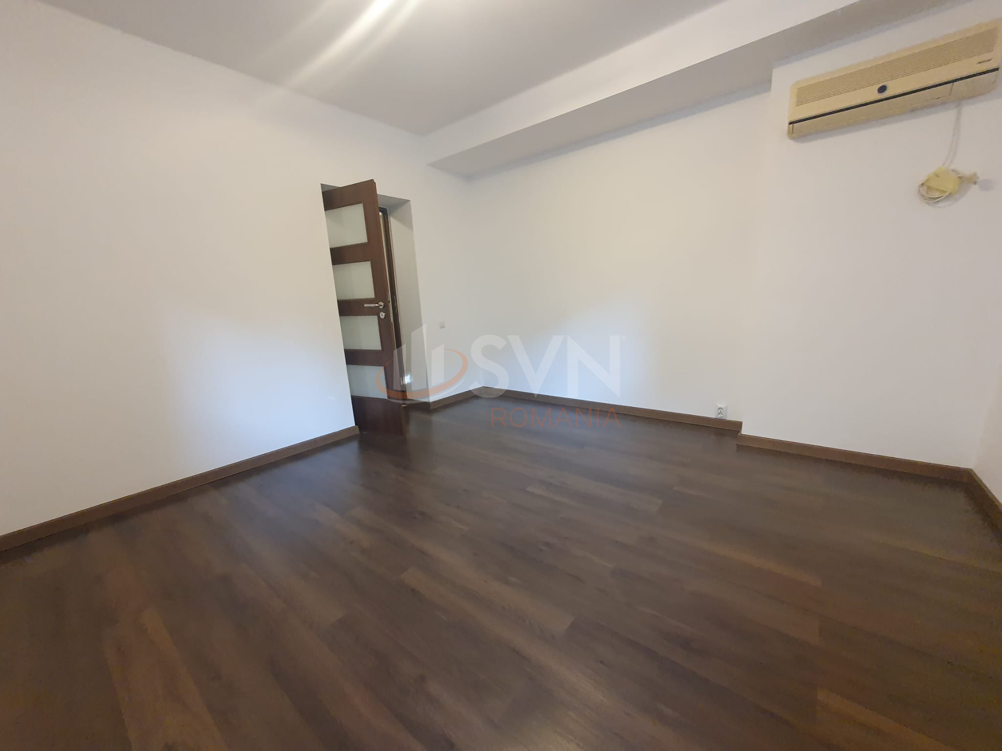 Apartament, 3 camere Bucuresti/Piata Victoriei