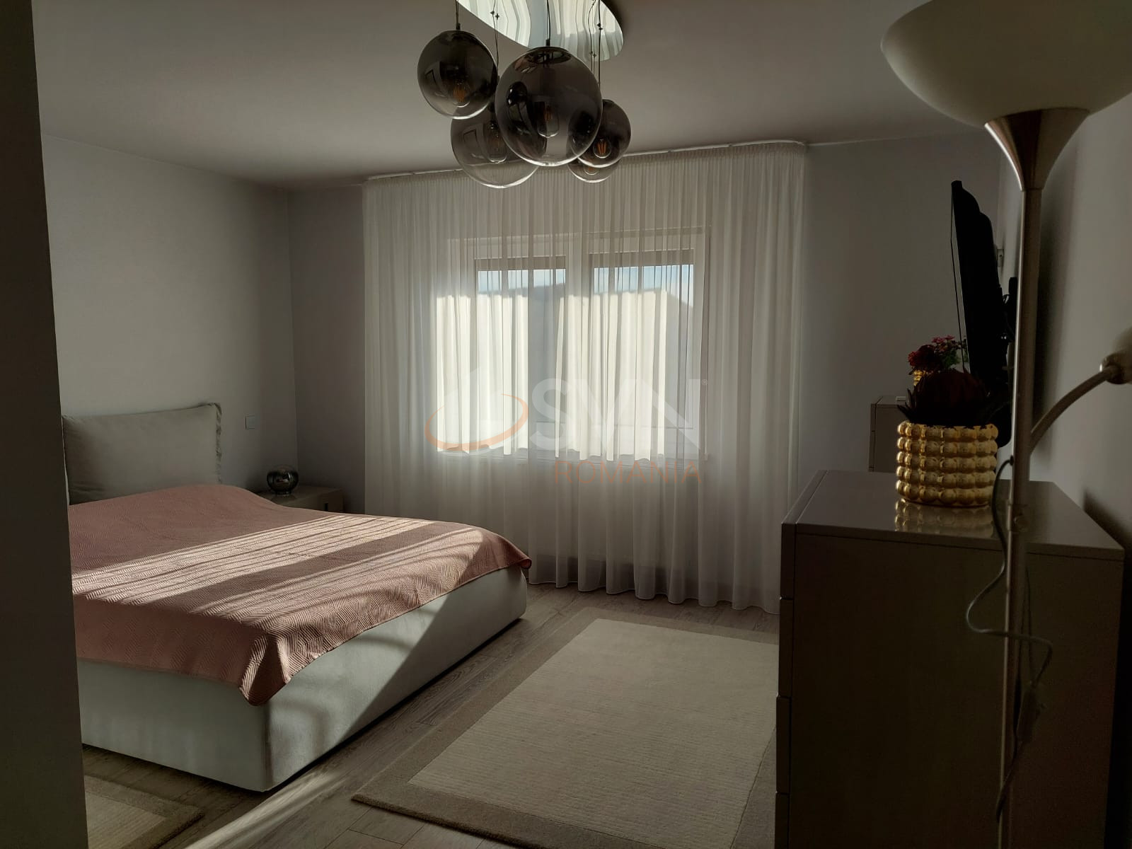 Apartament, 3 camere Cluj/Andrei Muresanu
