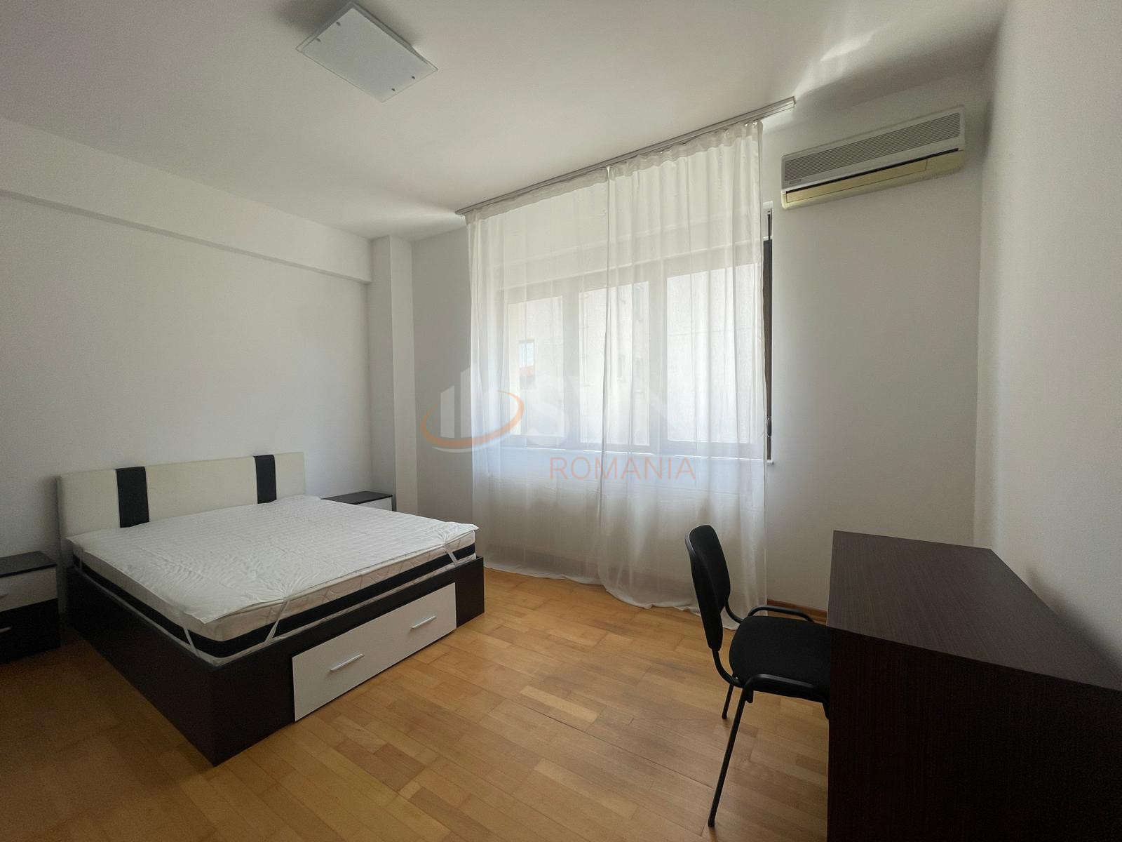 Apartament, 3 camere Bucuresti/Primaverii