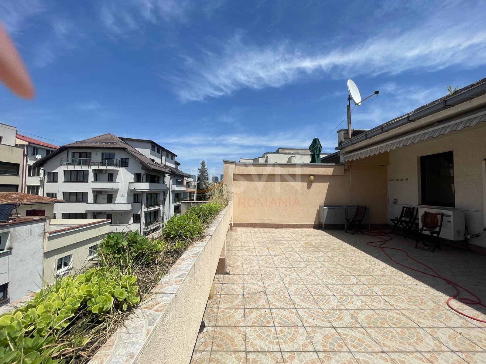 Apartament, 3 camere Bucuresti/Primaverii