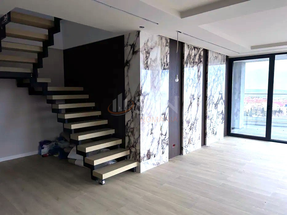 Apartament, 3 camere Cluj/Buna Ziua