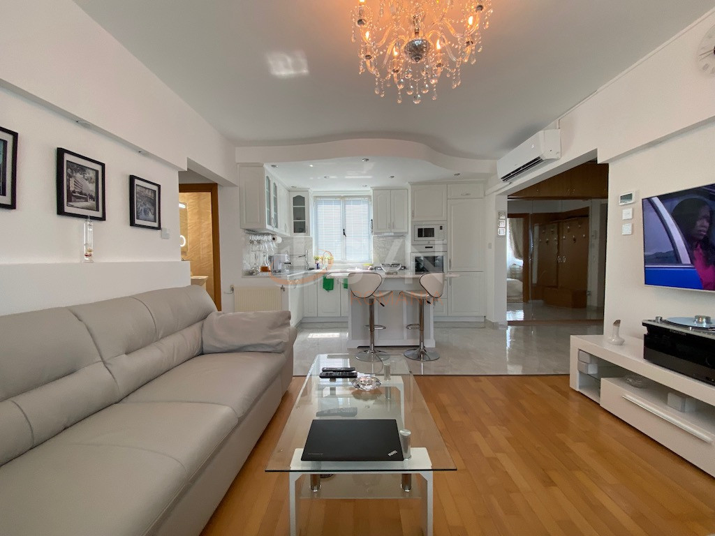 Apartament, 3 camere Bucuresti/Calea Victoriei