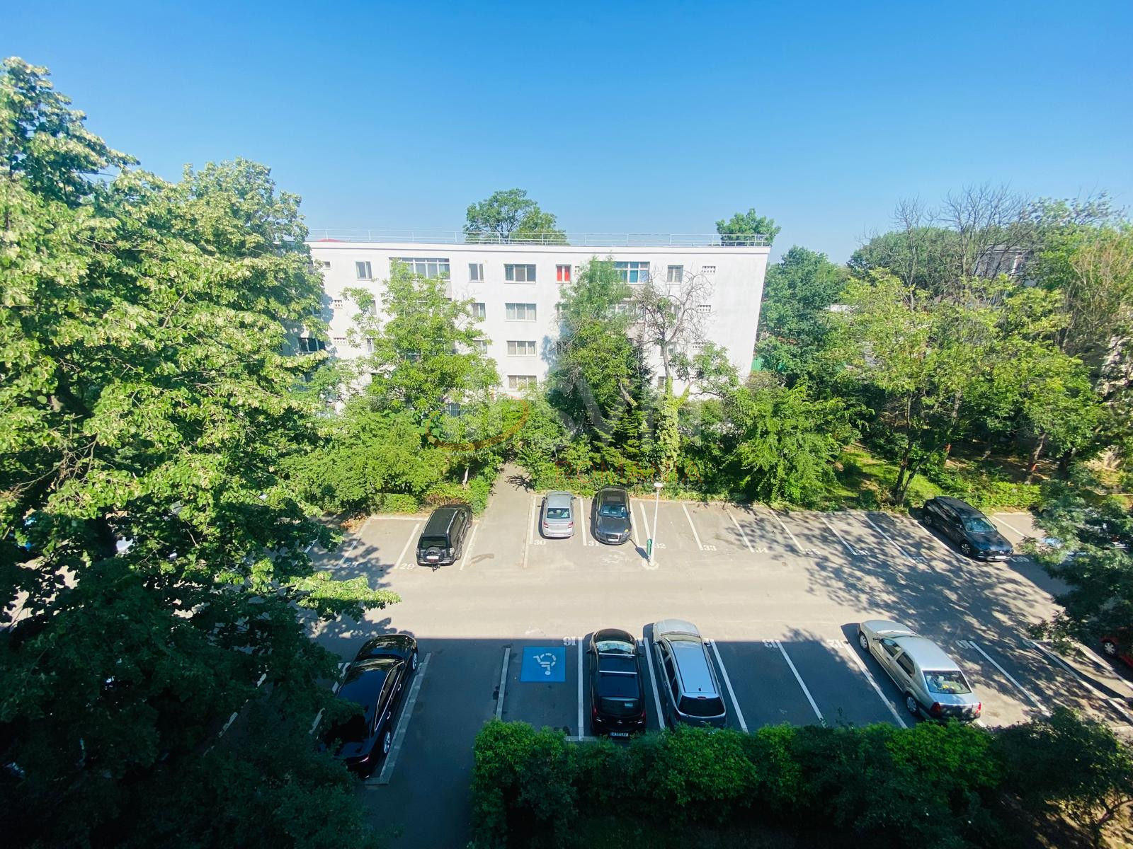 Apartament, 3 camere Bucuresti/Apusului