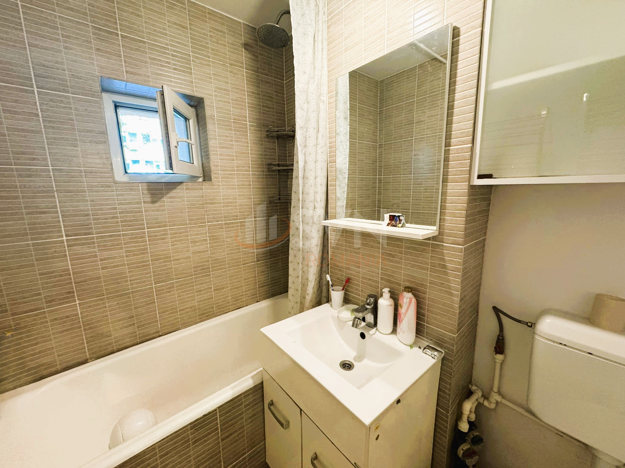 Apartament, 3 camere Bucuresti/Lacul Tei