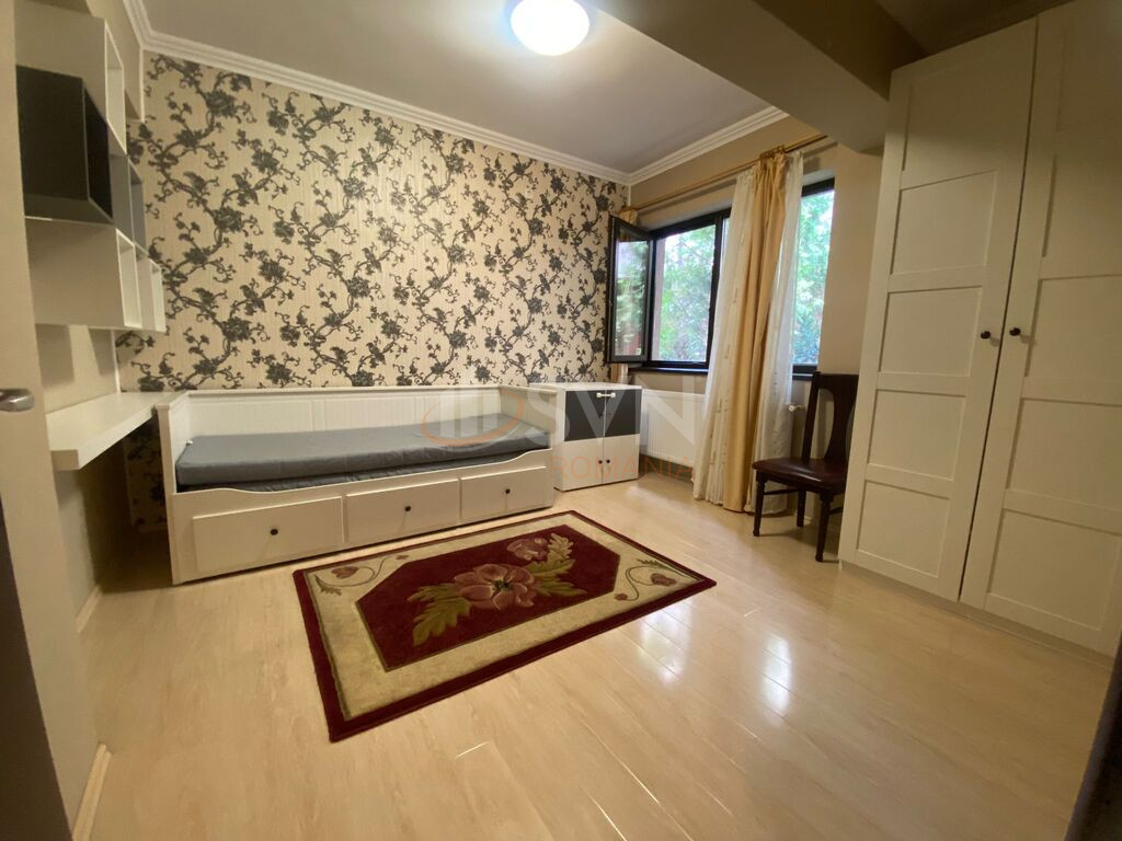 Apartament, 3 camere Bucuresti/Damaroaia