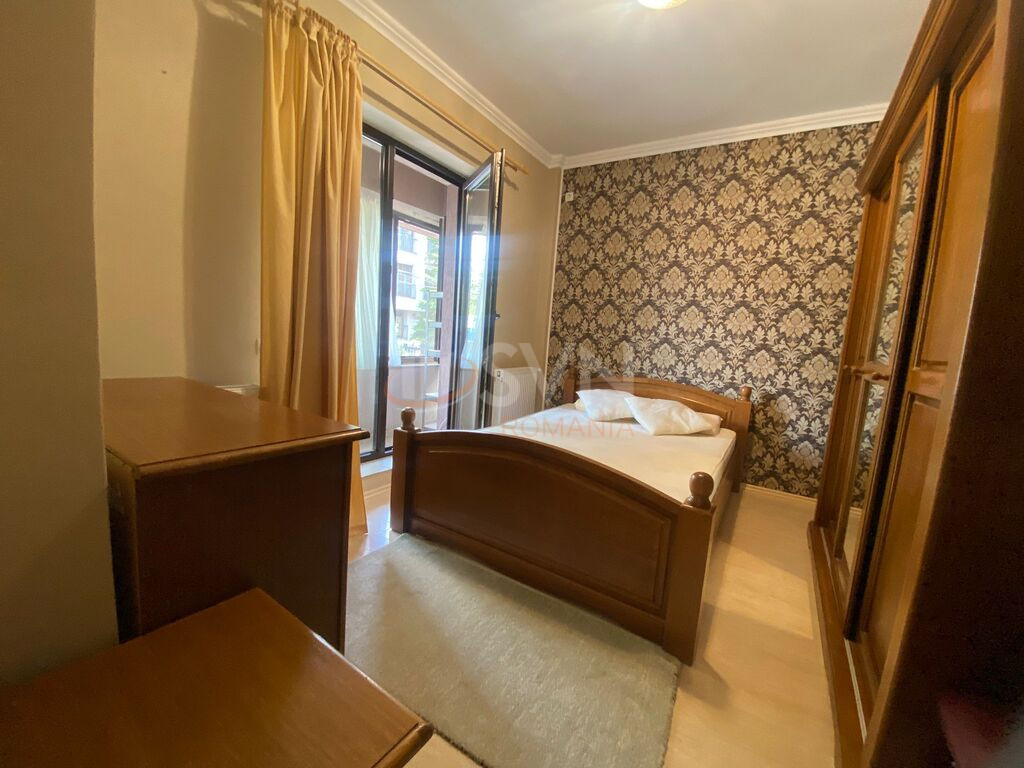 Apartament, 3 camere Bucuresti/Damaroaia