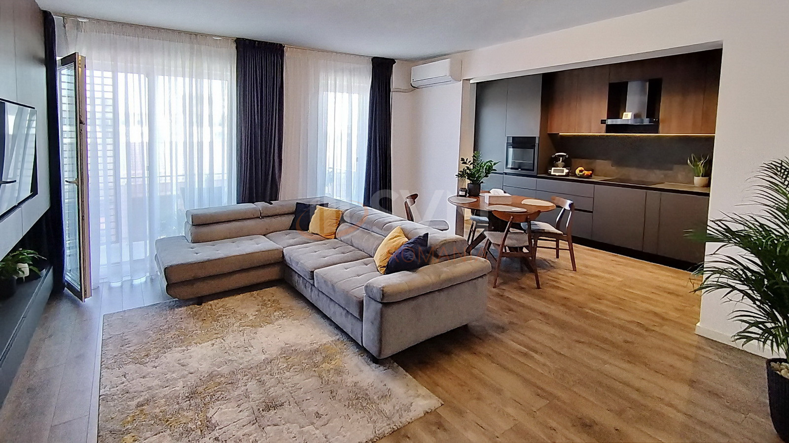 Apartament, 3 camere Brasov/Tractorul