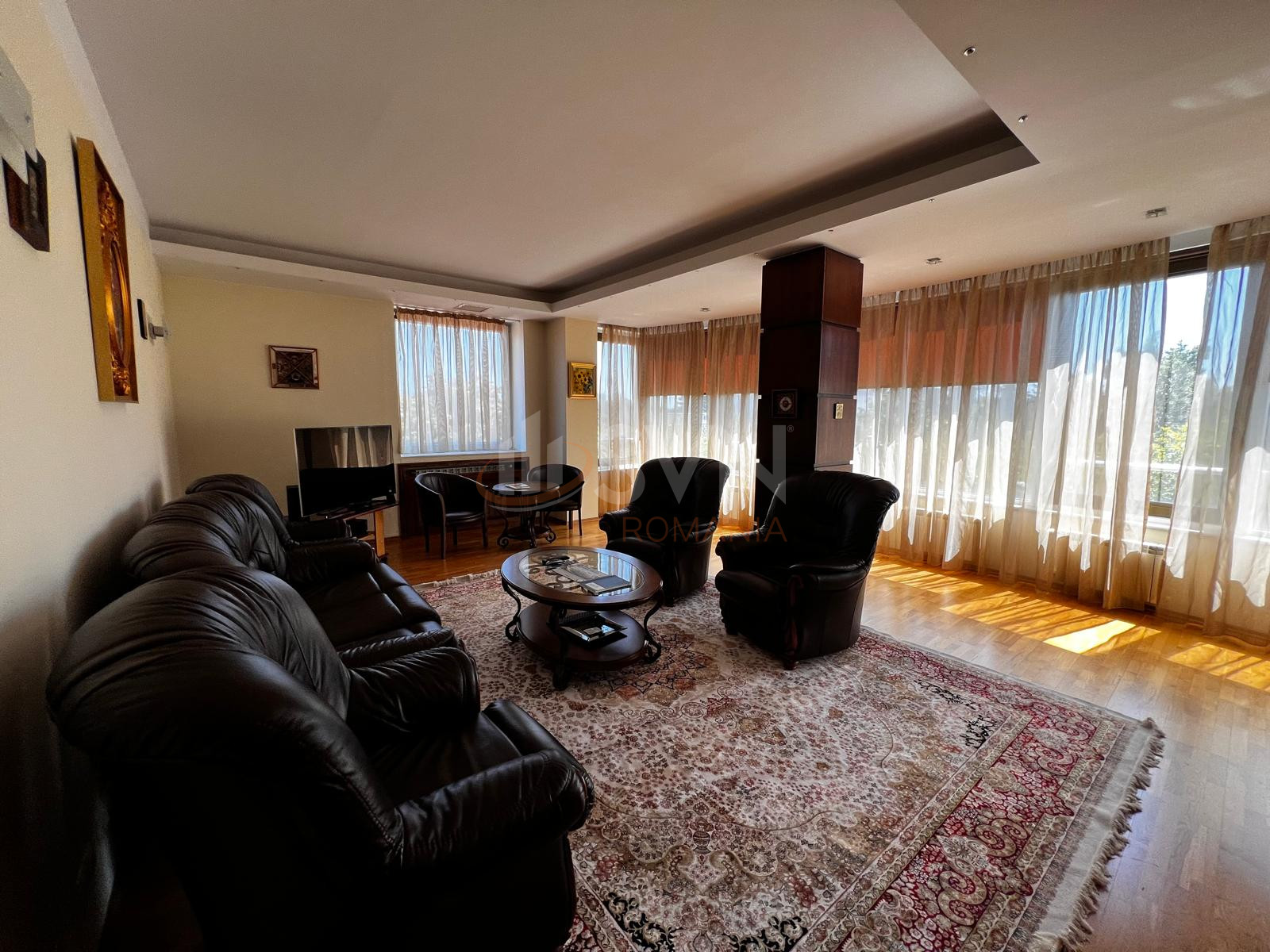 Apartament, 3 camere Bucuresti/Primaverii