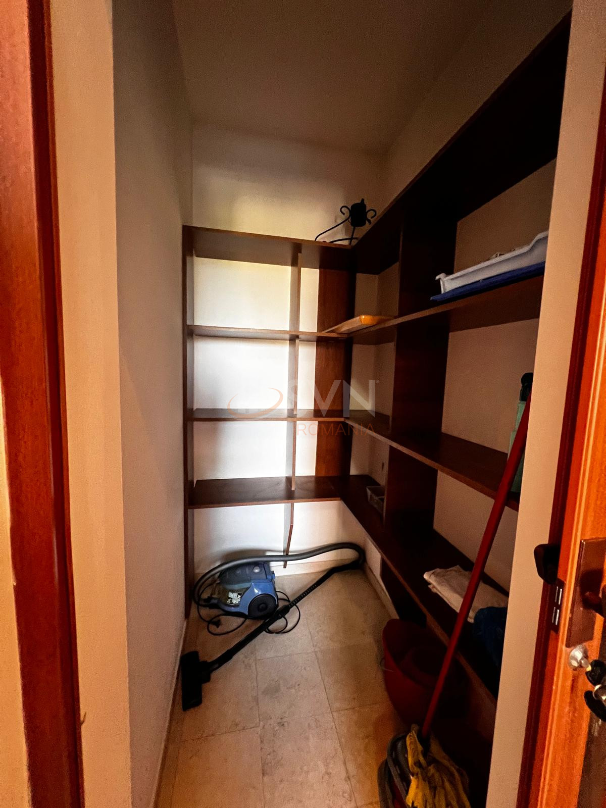 Apartament, 3 camere Bucuresti/Primaverii