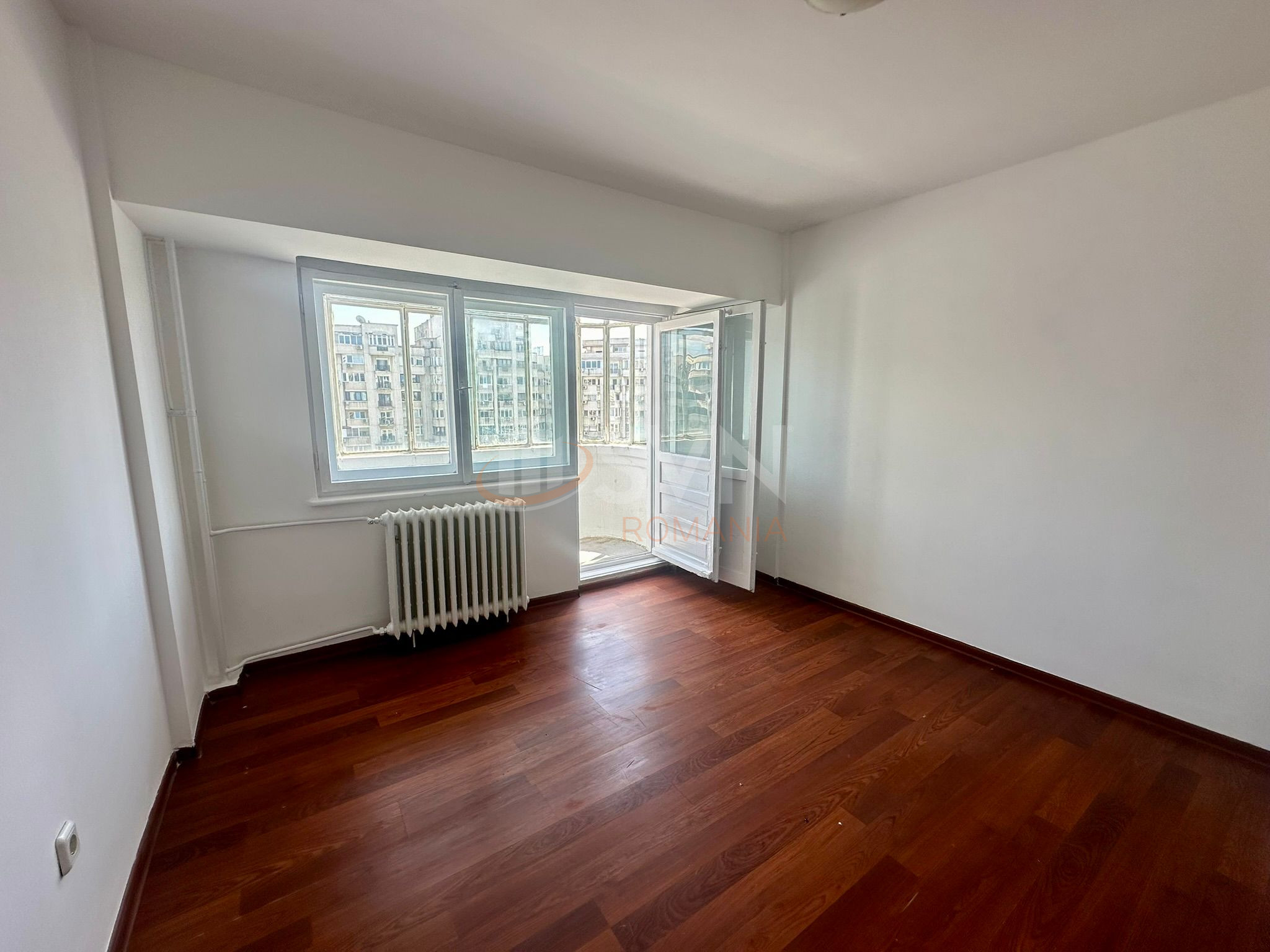 Apartament, 3 camere Bucuresti/Decebal