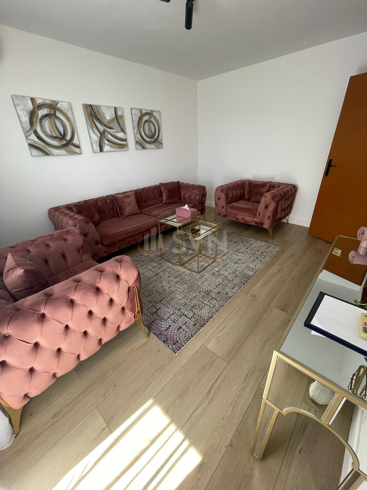 Apartament, 3 camere Bucuresti/Calea Victoriei